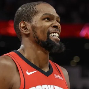 欧冠高清直播入口-火箭今日全队三分35投15中&amp;amp;命中率42.9%，而尼克斯仅29.4%